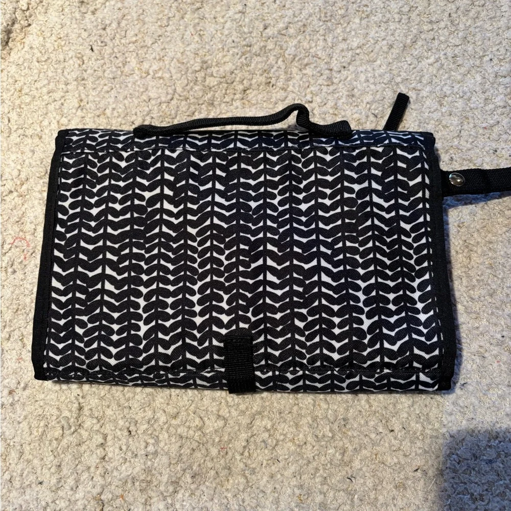 Skip & Hop Skidaddle Black and White Patterned Baby Bag Changer